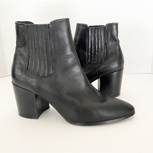 Steve Madden Jaclyn Leather Boots Size 9.5  Block Heel In Classic Black Pull On - Picture 5 of 10